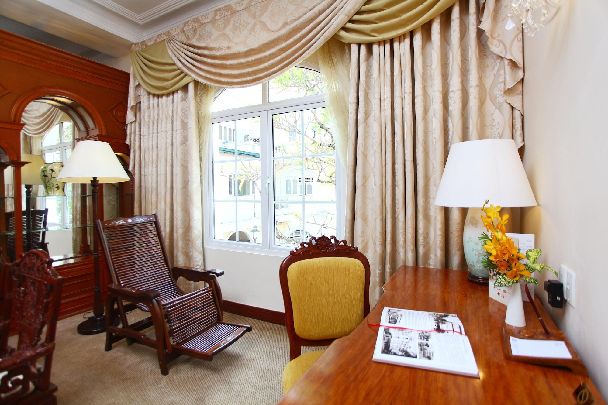 Hotel Continental Saigon Хошимин Экстерьер фото